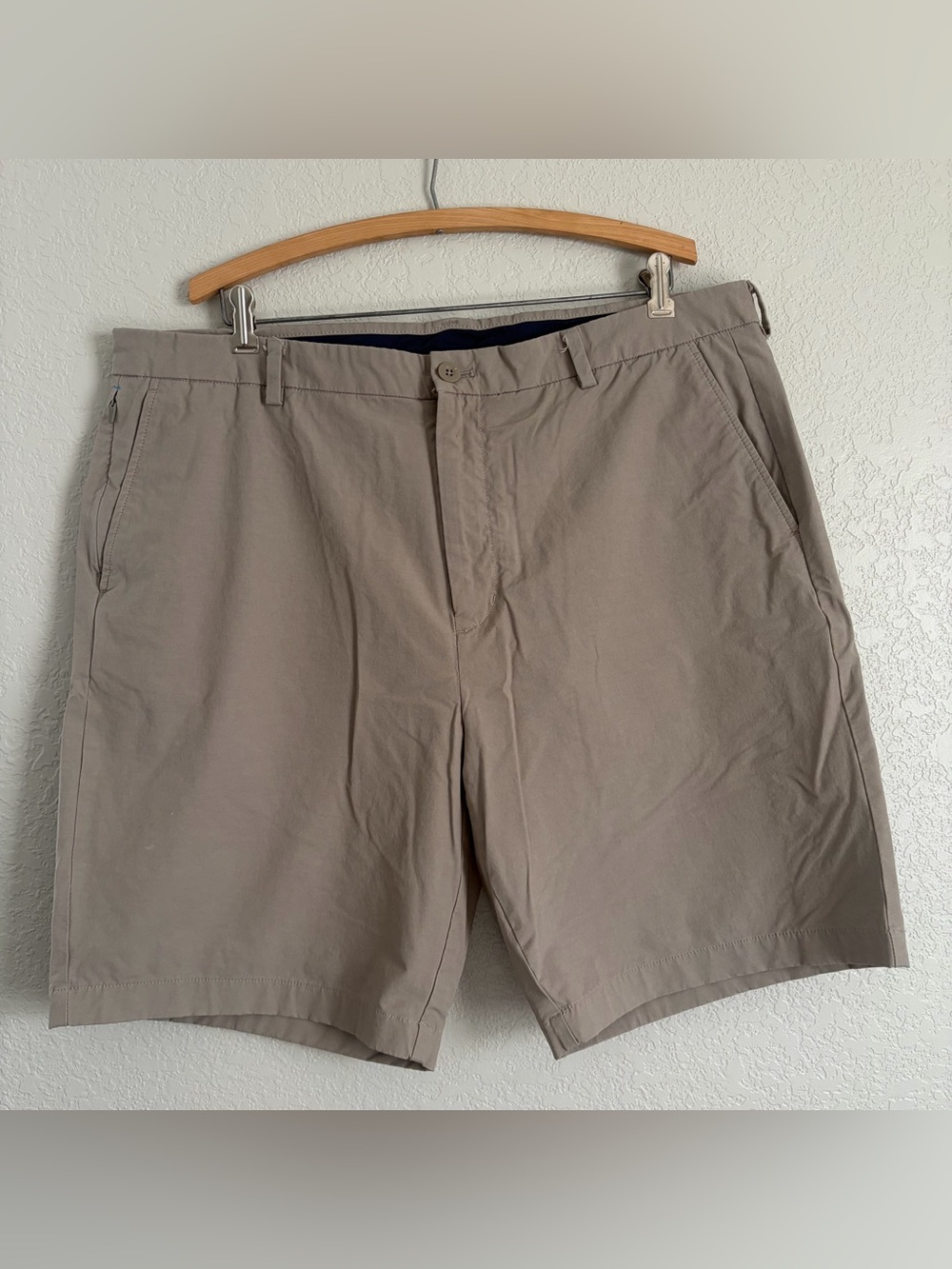 Vineyard Vines Men's Size 38 Khaki On The Go OTG 9" Performance Shorts Golf